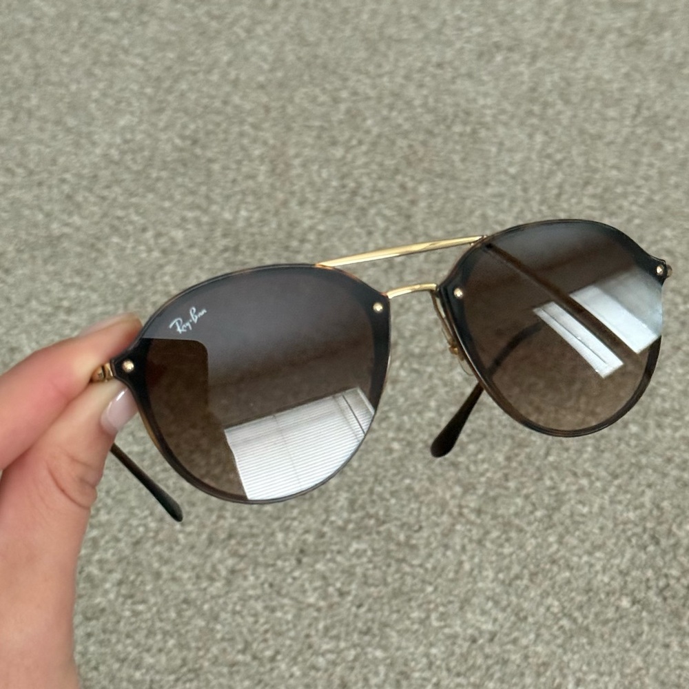 Ray-Ban Gold Frame Sunglasses with Black Lenses